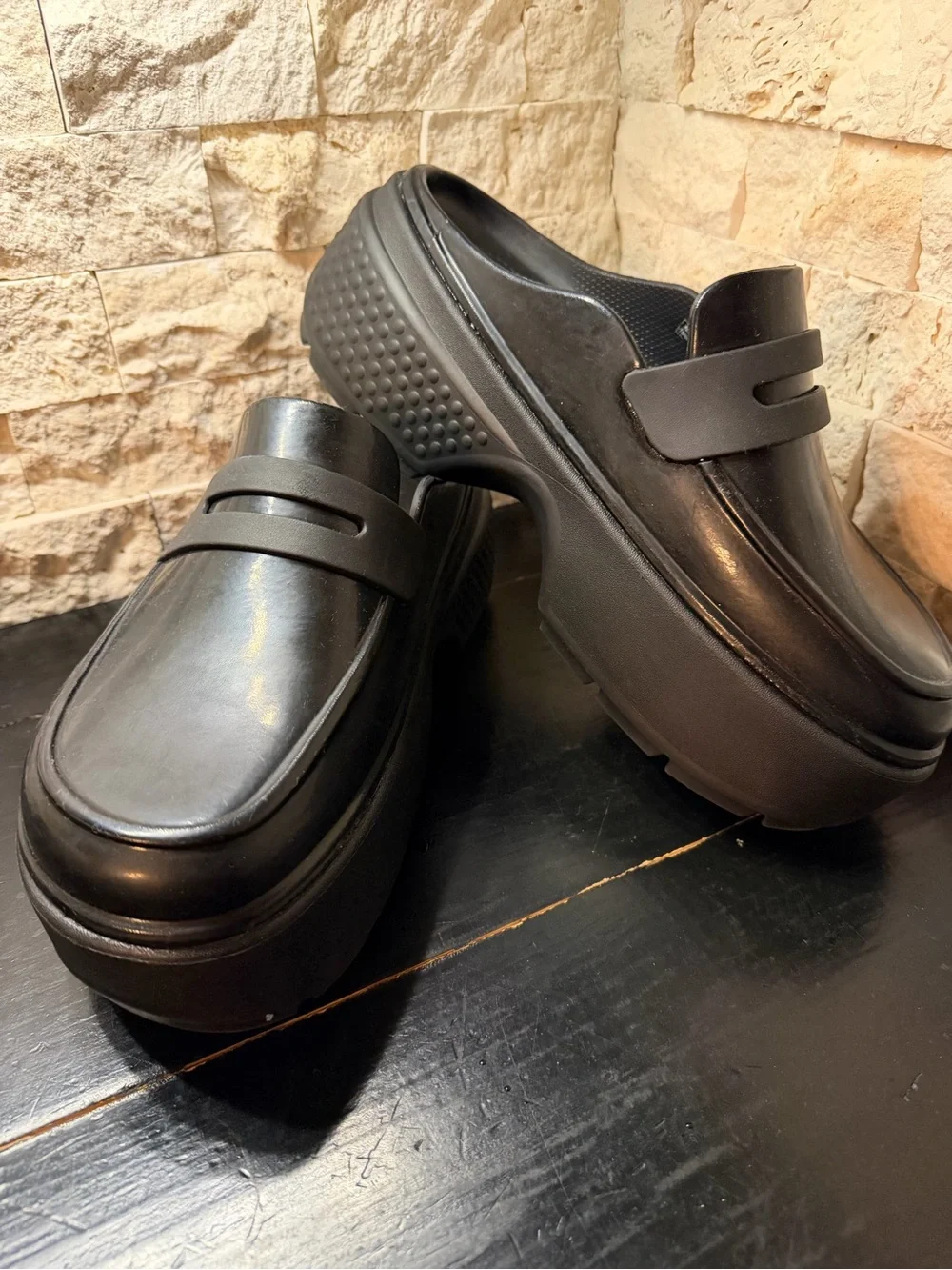 Crocs Stomp Platform Loafer Shoes W10/M8 Black Slip-On Goth Mule Classic Witchy